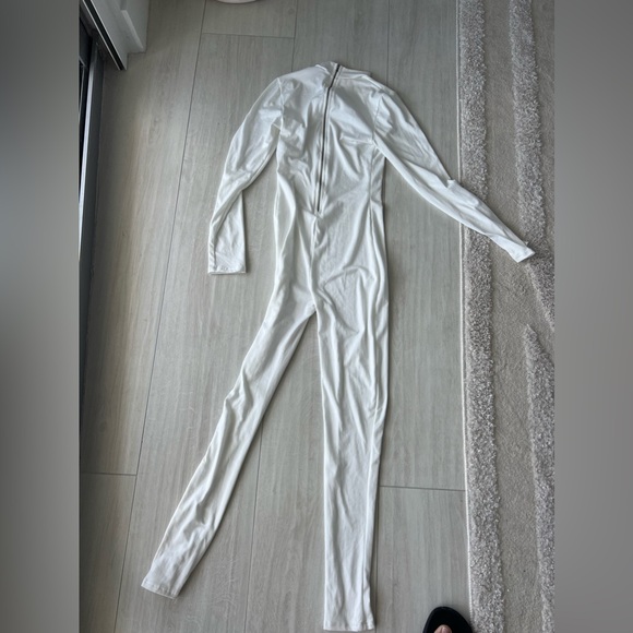 Fashion nova white jumpsuit - Picture 4 of 5